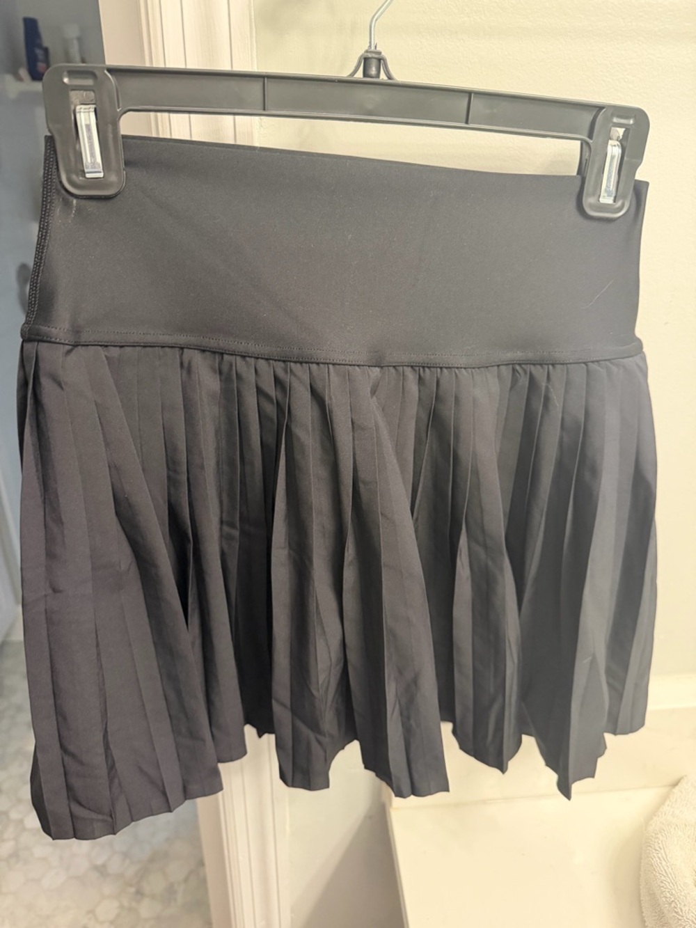 ALO Yoga Black Pleated Skater Skirt